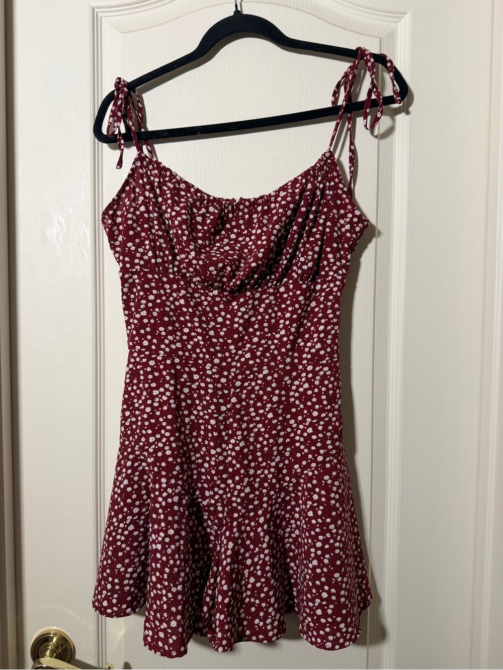 Women’s dark Red Floral Tie-Shoulder romper